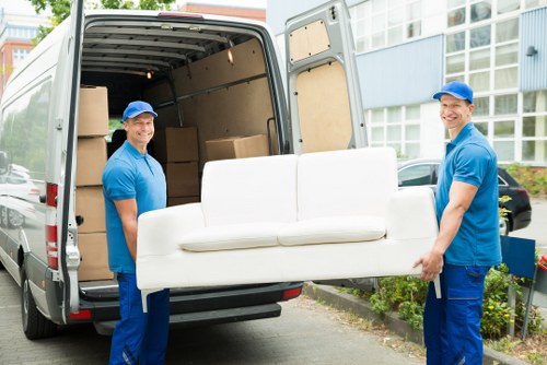 Professional moving help for flats and offices in South Kensington