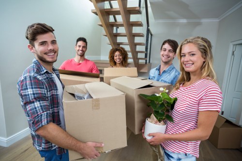 Professional packing and unpacking service in Southkensington with moving boxes and organized home relocation