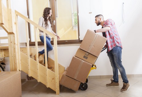 Free quote policy for a South Kensington man and van service