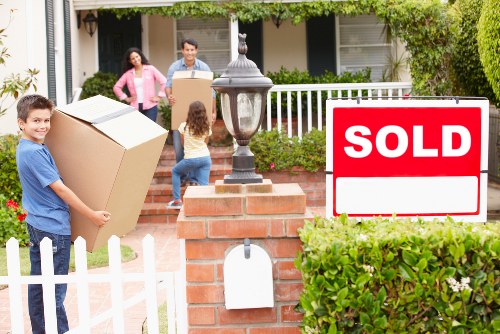 Local man and van moving support in South Kensington for homes and businesses